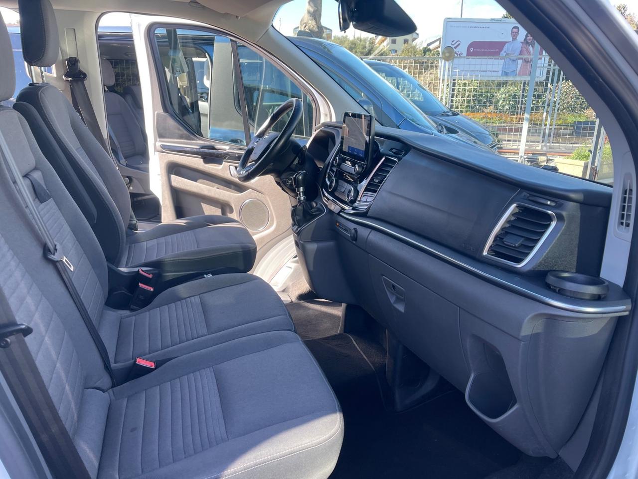 Ford Tourneo Custom 2.0 EcoBlue PL Titanium 8 e 9 posti