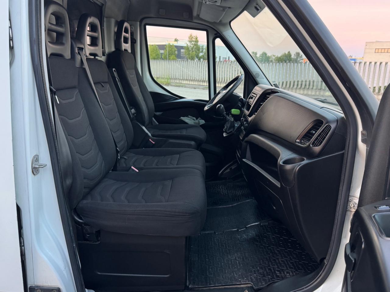 Iveco Daily 35s15 2.3 HPT 146cv L2H2