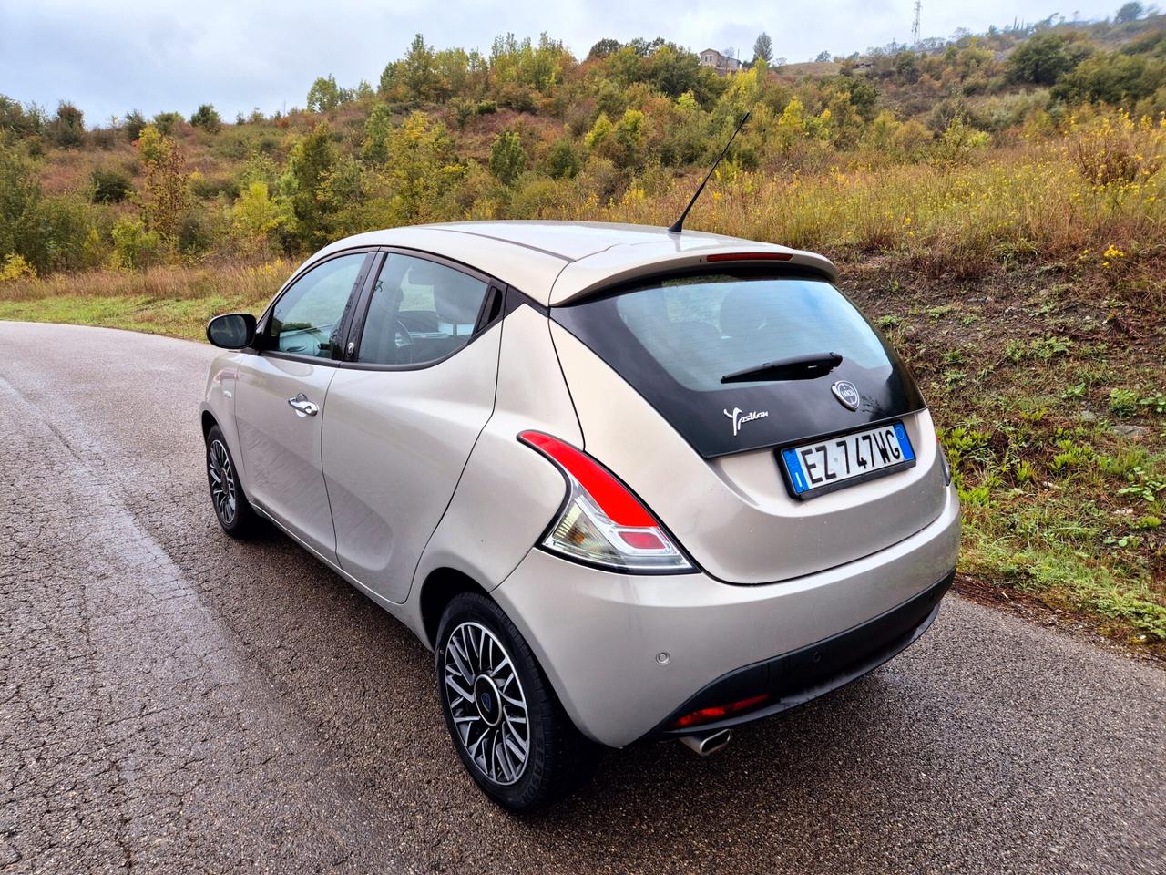 Lancia Ypsilon 1.3 MJT 16V 95 CV 5 porte S&S 30th Anniversary