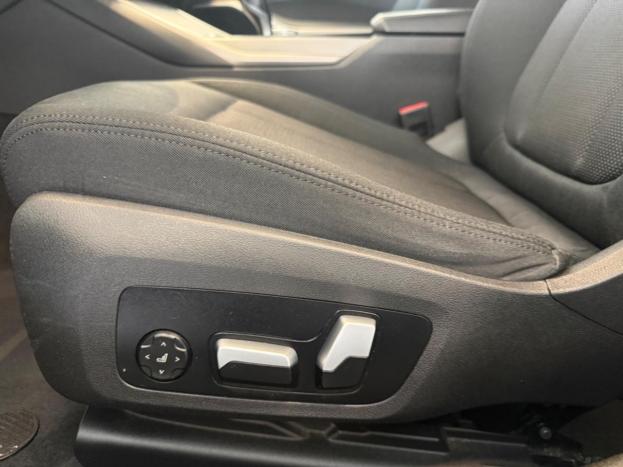 Bmw 320 320e Touring Business Advantage