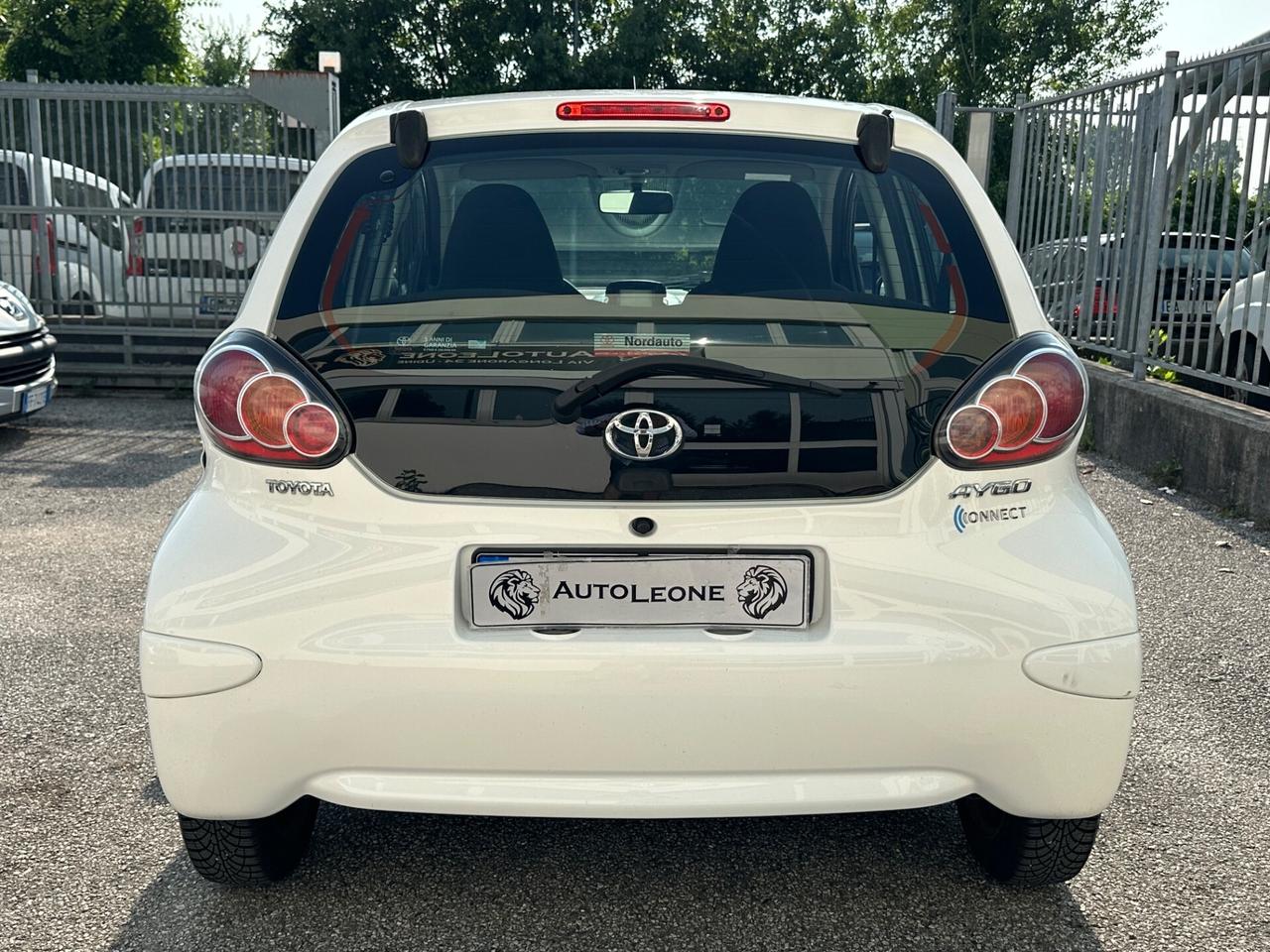 Toyota Aygo 1.0 12V VVT-i 5 porte Lounge Connect MMT