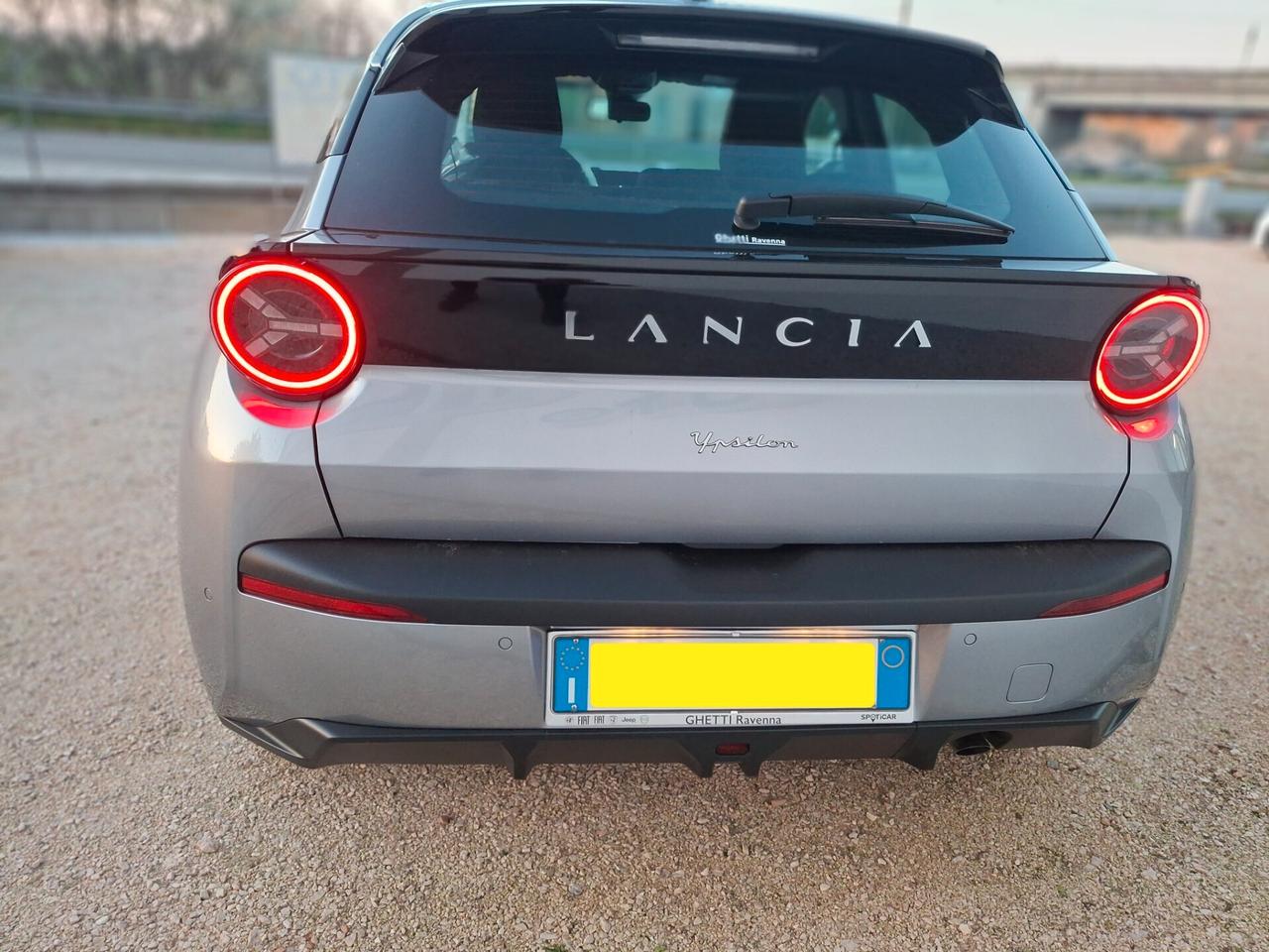 Lancia Ypsilon Hybrid e-DCT, NEOPATENTATI