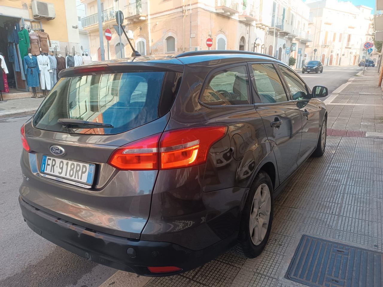 Ford Focus 1.5 TDCi 95 CV SW PLUS NAVI LED