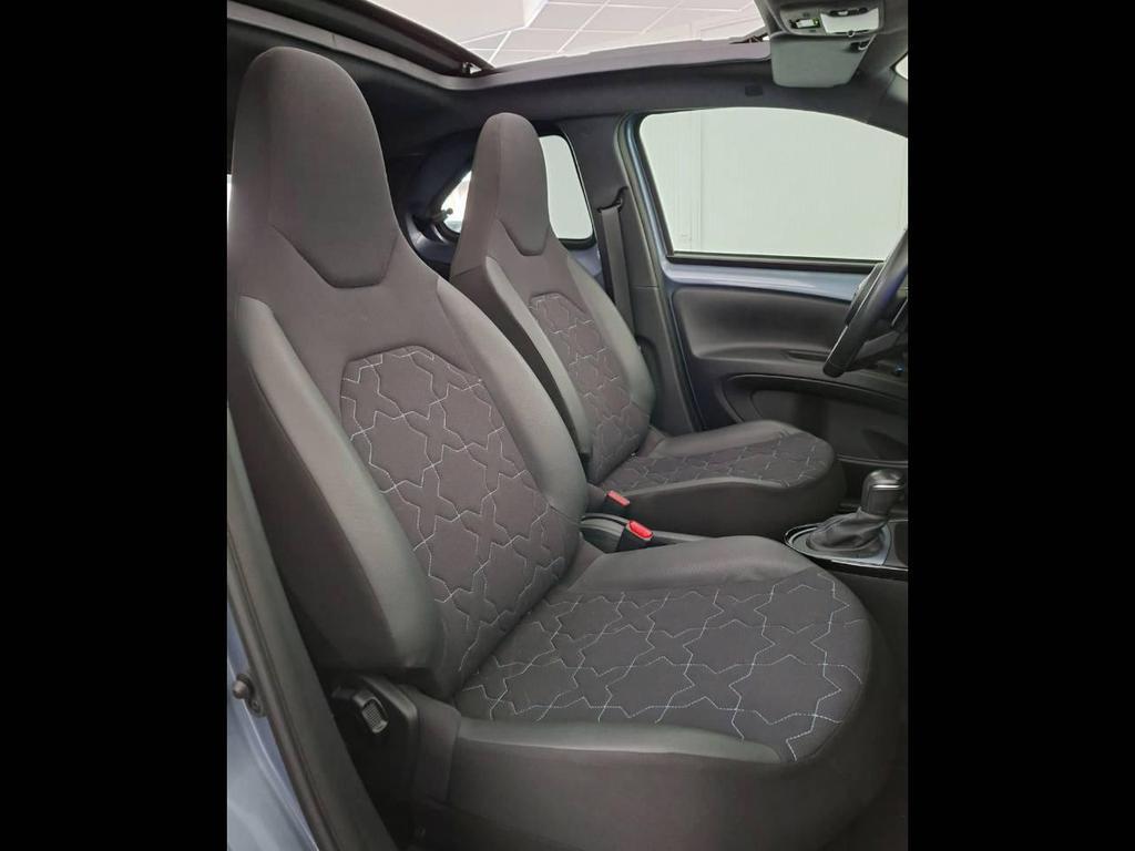 Toyota Aygo X 1.0 Lounge Air S-CVT