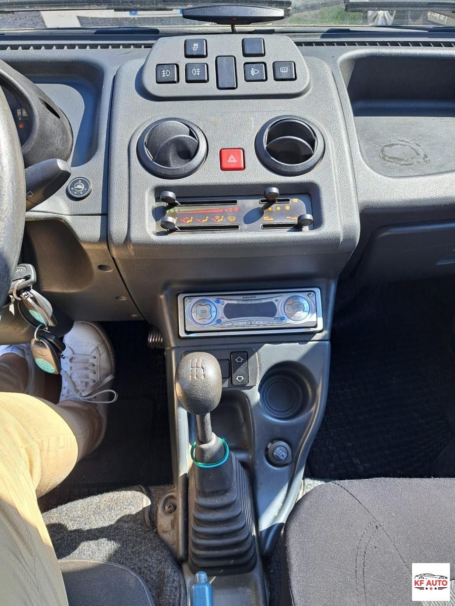 PIAGGIO porter 720 KG furgone cabinato Gpl E6