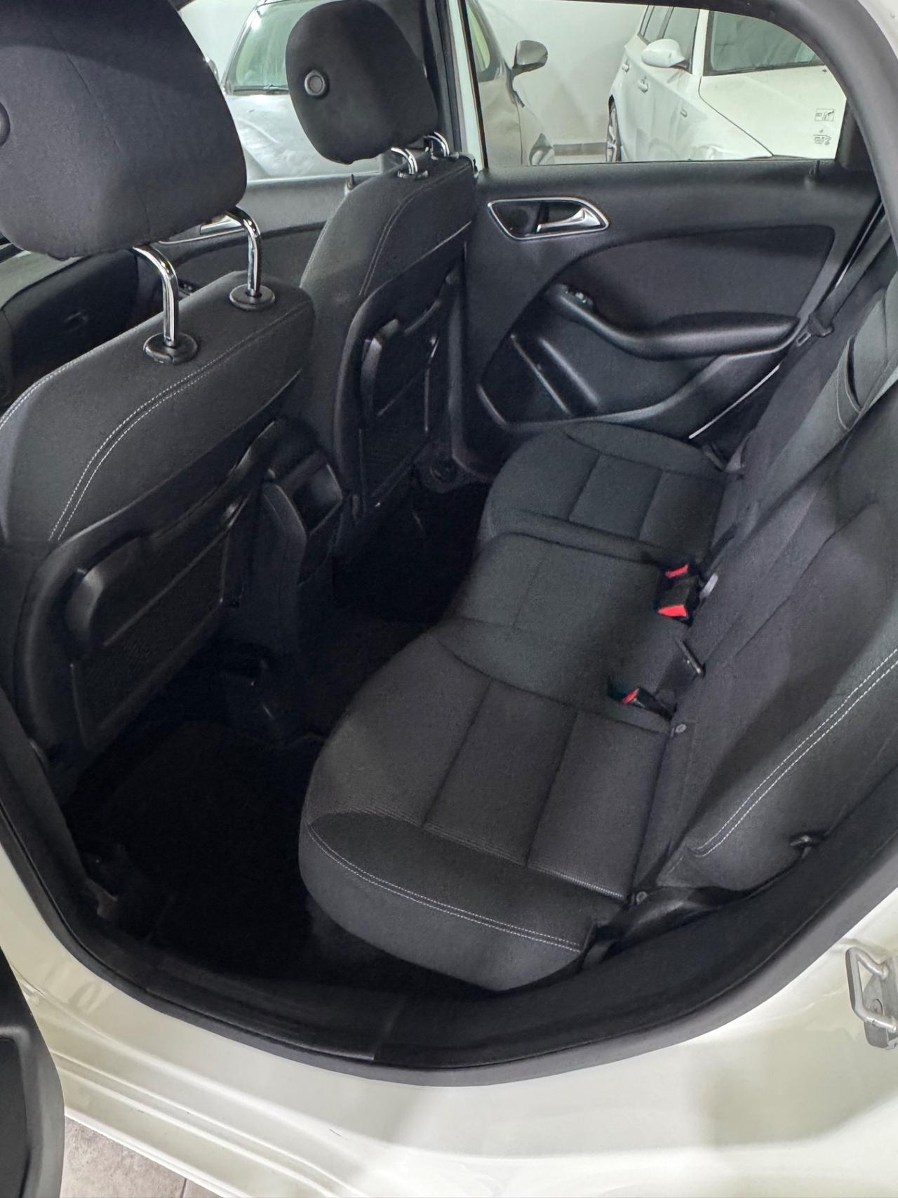Mercedes-benz B 180 CDI BlueEFFICIENCY Executive