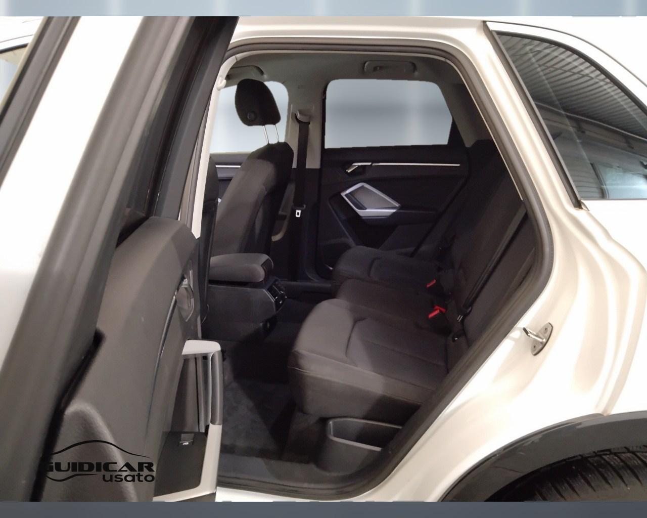 AUDI Q3 II 2018 - Q3 35 2.0 tdi Business Advanced