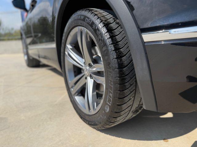 VOLKSWAGEN Tiguan R-LINE unicpro/GARANZIA 12 mesi