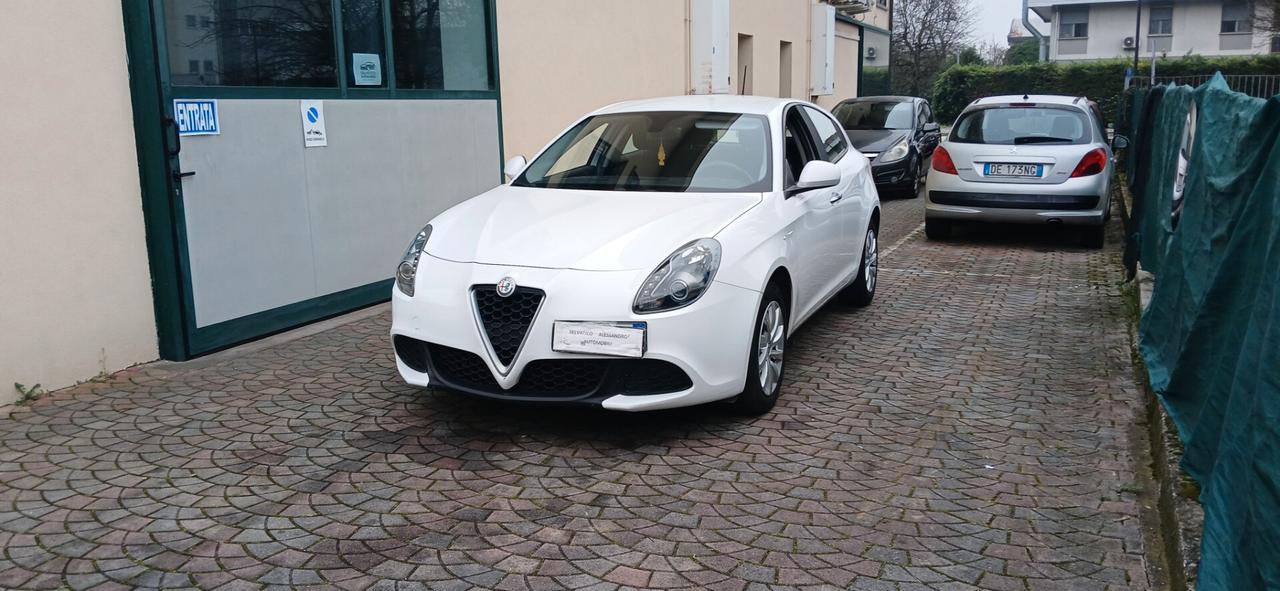 Alfa Romeo Giulietta 1.6 JTDm 120 CV neopatentati