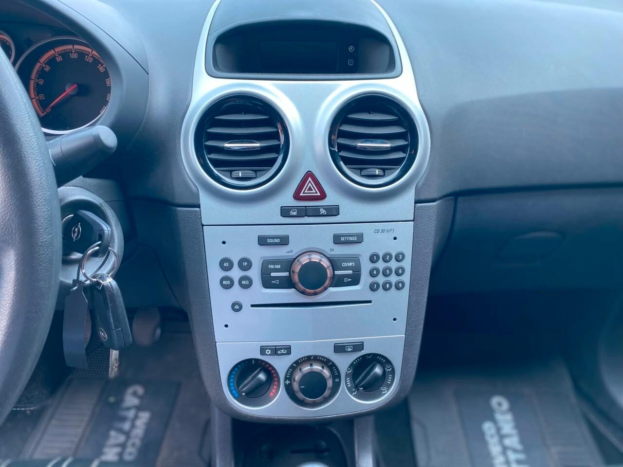 Opel Corsa 1.2 5 porte Easytronic Cosmo