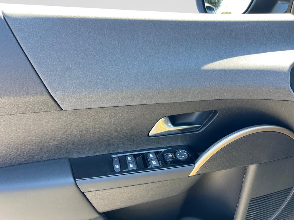 Lancia Ypsilon Hybrid LX