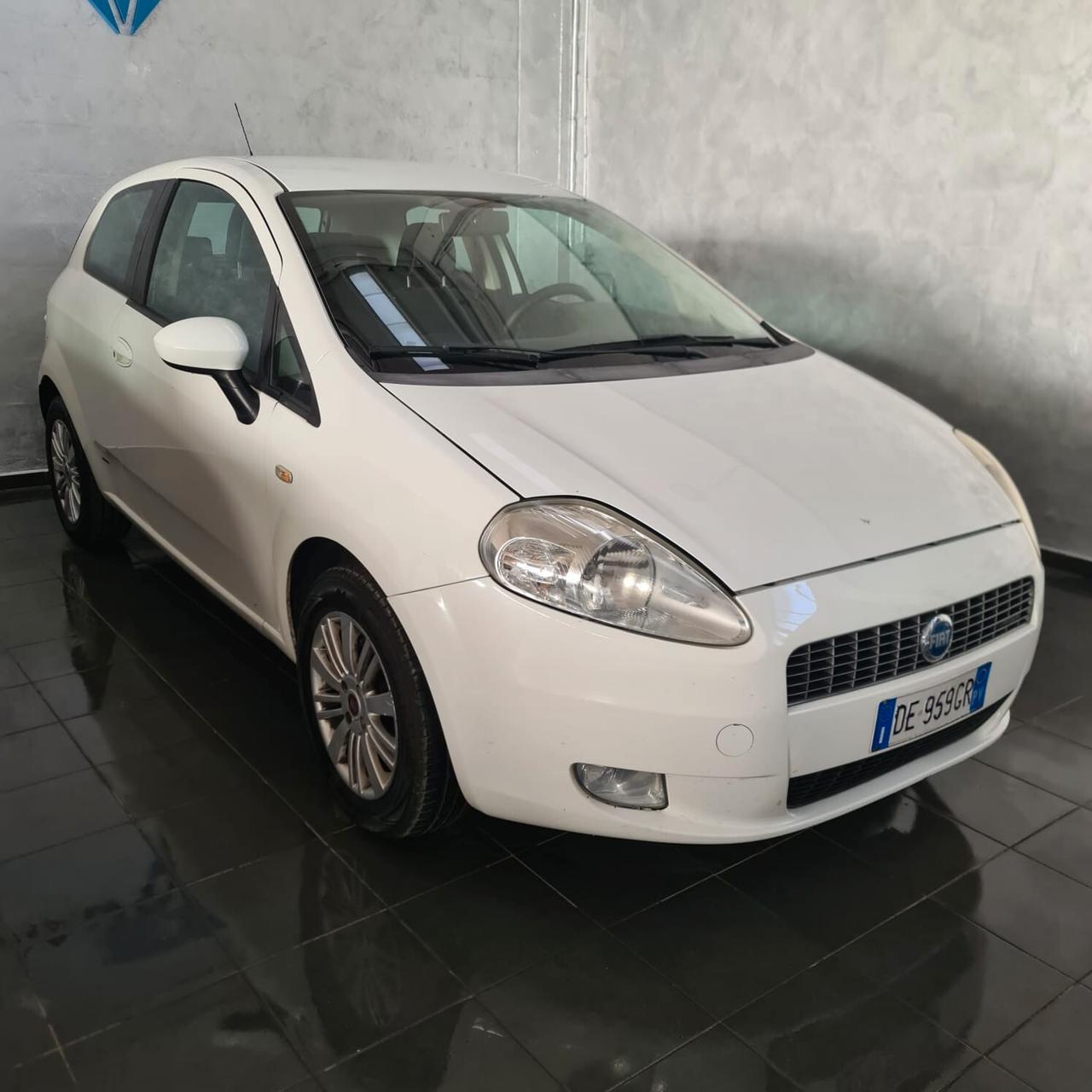 Fiat Grande Punto 1.4 Starjet 16V 3 porte Emotion