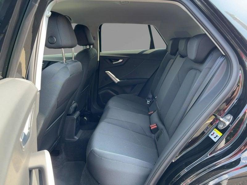 Audi Q2 35 TDI S tronic S line Edition Sonos Gancio Cockpit