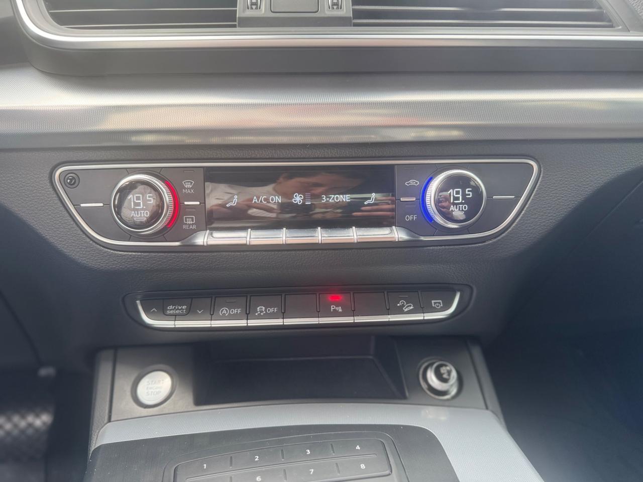 Audi Q5 40 TDI quattro S tronic Business