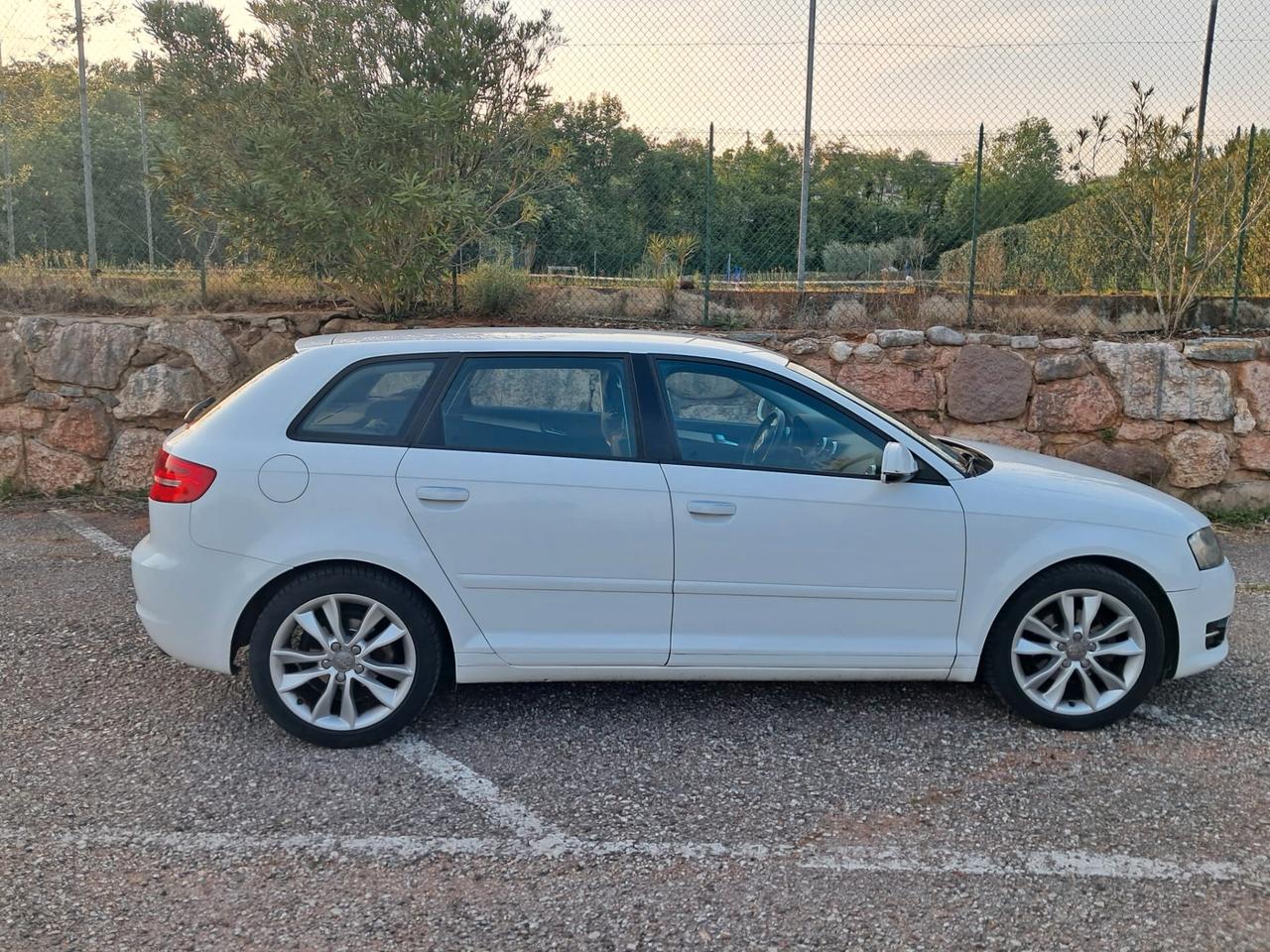 Audi A3 1.6 TDI 105 CV CR Ambition