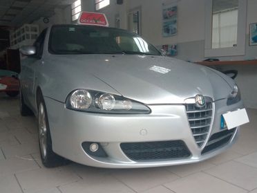 ALFA ROMEO 147 - 1.6cc. T.Spark.