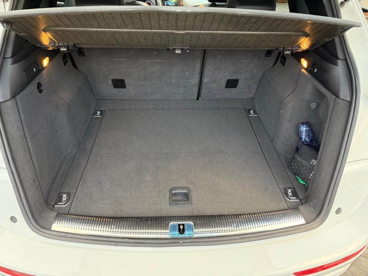 Audi Q5 3.0 V6 TDI S-Line con tetto apribile