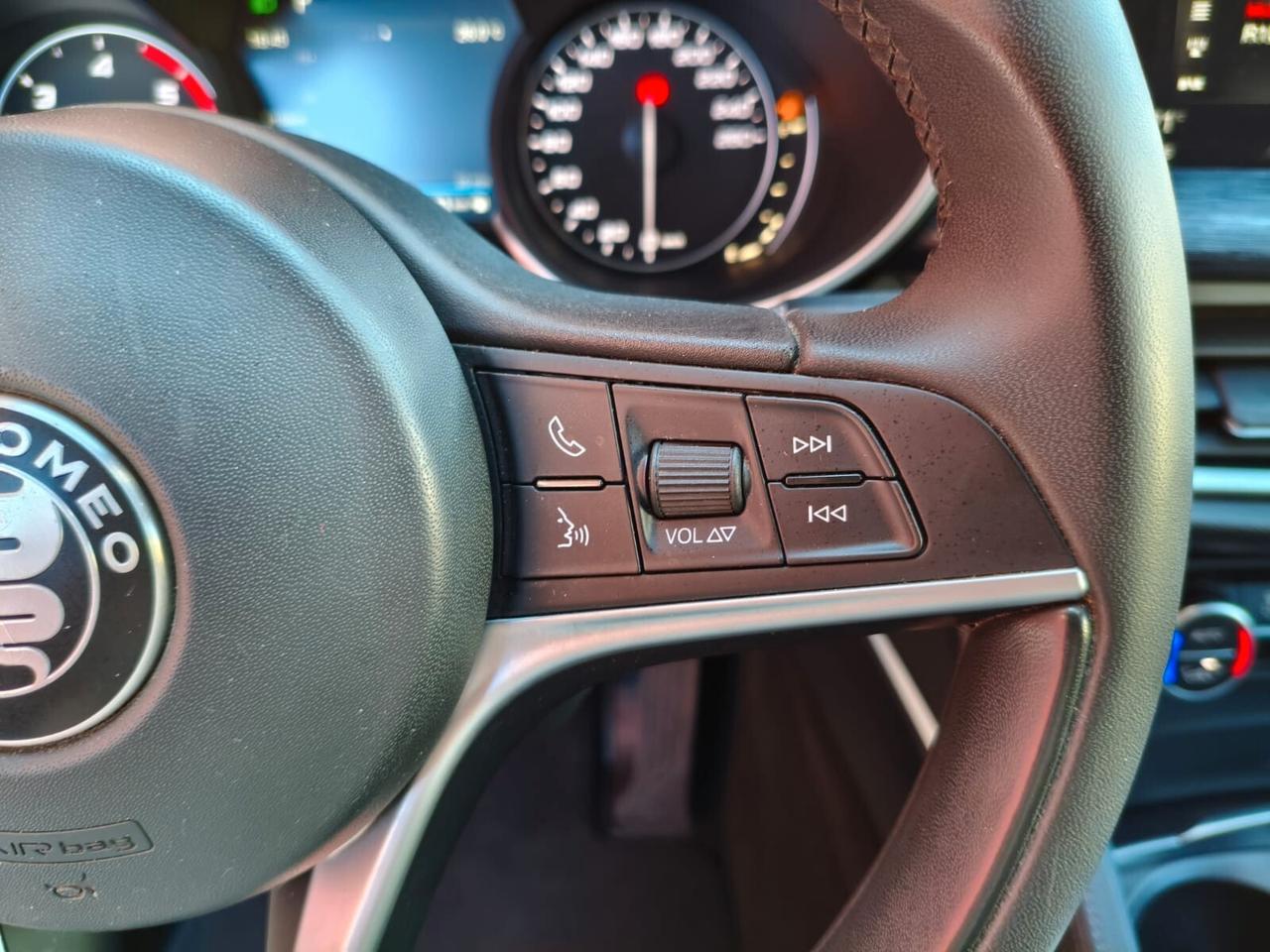 Alfa Romeo Stelvio 2.2 Turbodiesel 160 CV AT8 RWD Sport-Tech