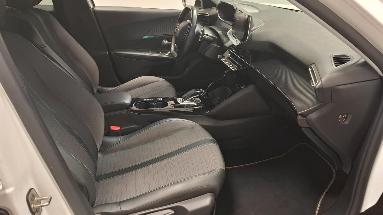 Peugeot 2008 BlueHDi 130 S&S EAT8 Allure