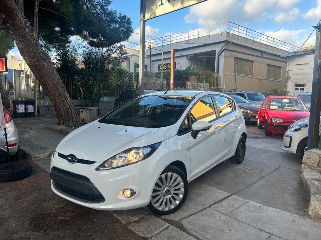 Ford Fiesta 1.4 TDCi 70CV 5 porte Titanium