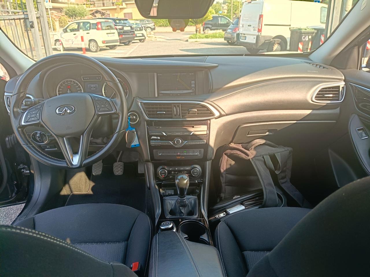 Infiniti Q30 1.5 diesel Premium 104 Mila km