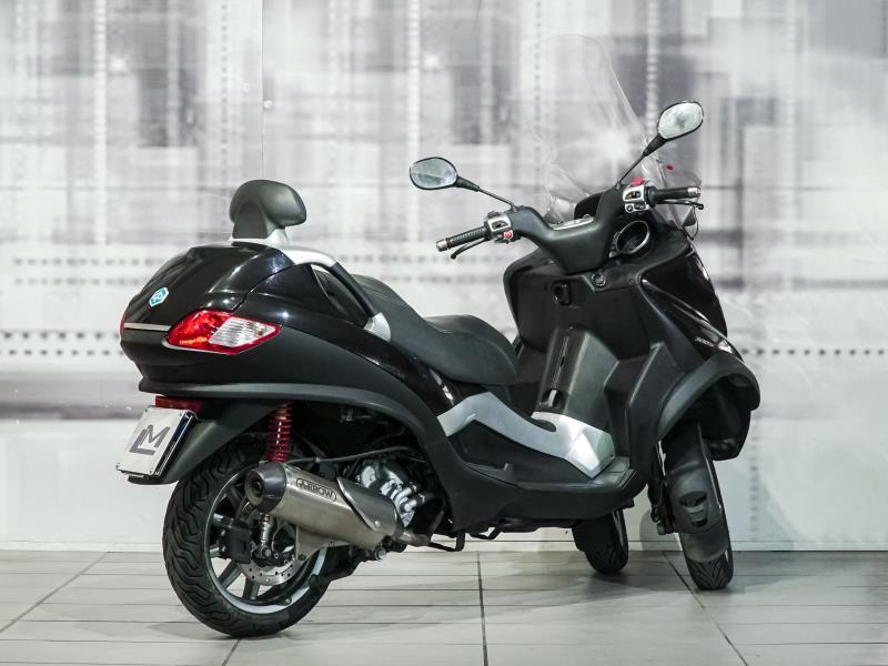 Piaggio MP3 300
