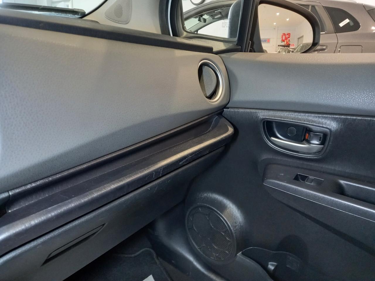 Toyota Yaris 1.0 5 porte Lounge