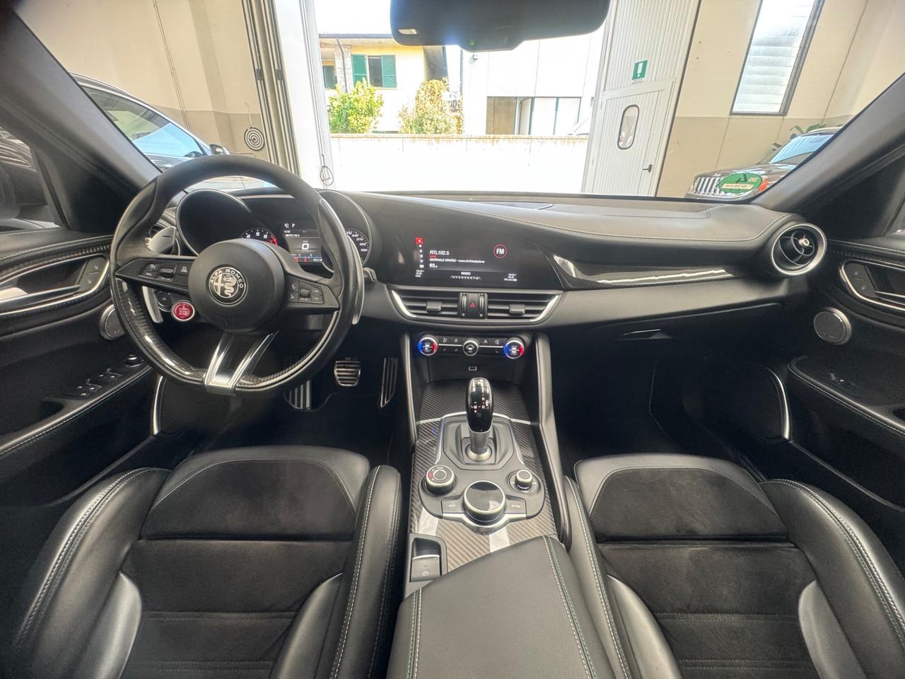 Alfa Romeo Giulia 2.9 V6 Bi-Turbo AT8 Quadrifoglio