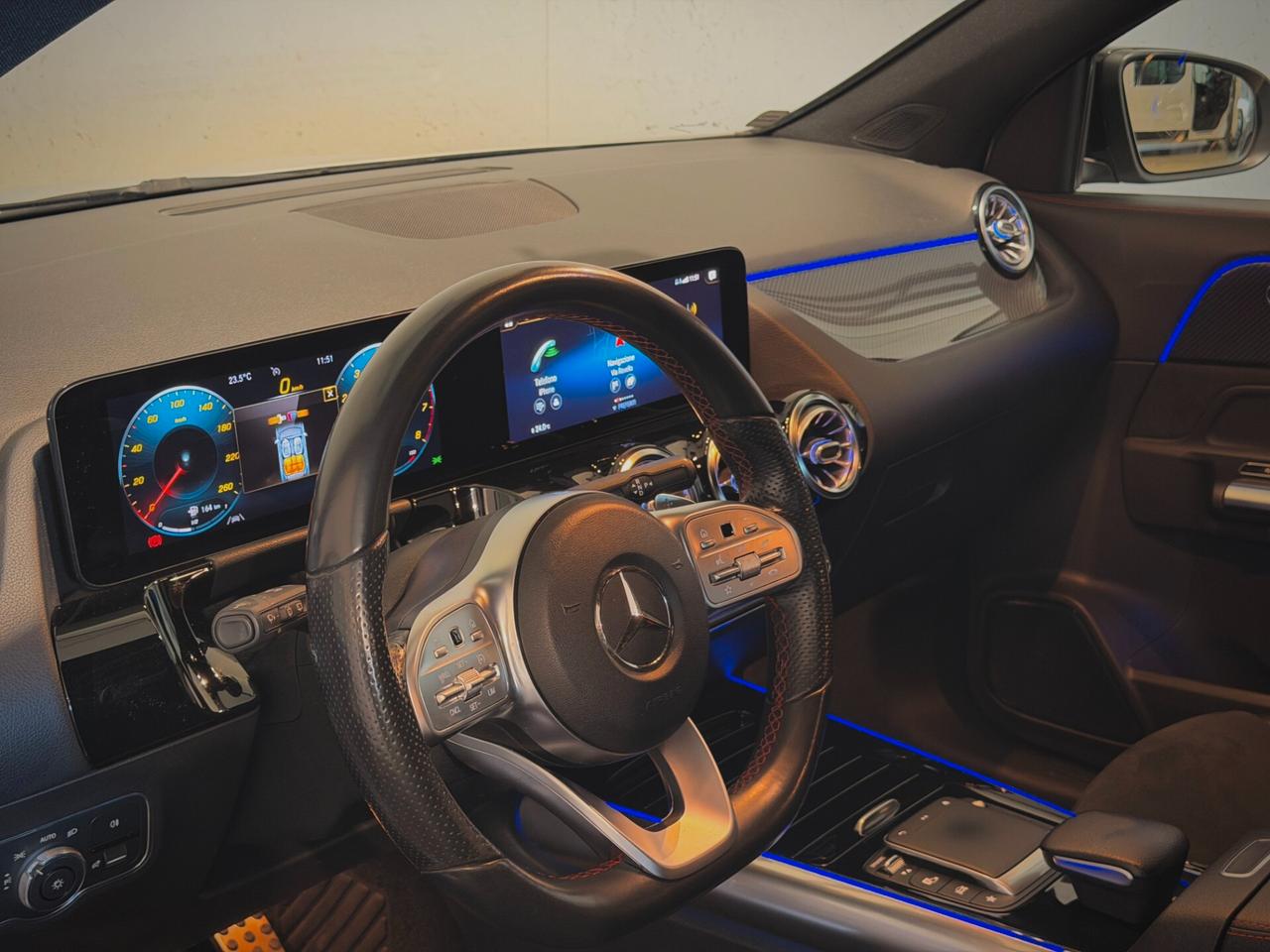 Mercedes-Benz GLA 250 4Matic AMG Premium - NIGHT EDITION - UNICO PROP