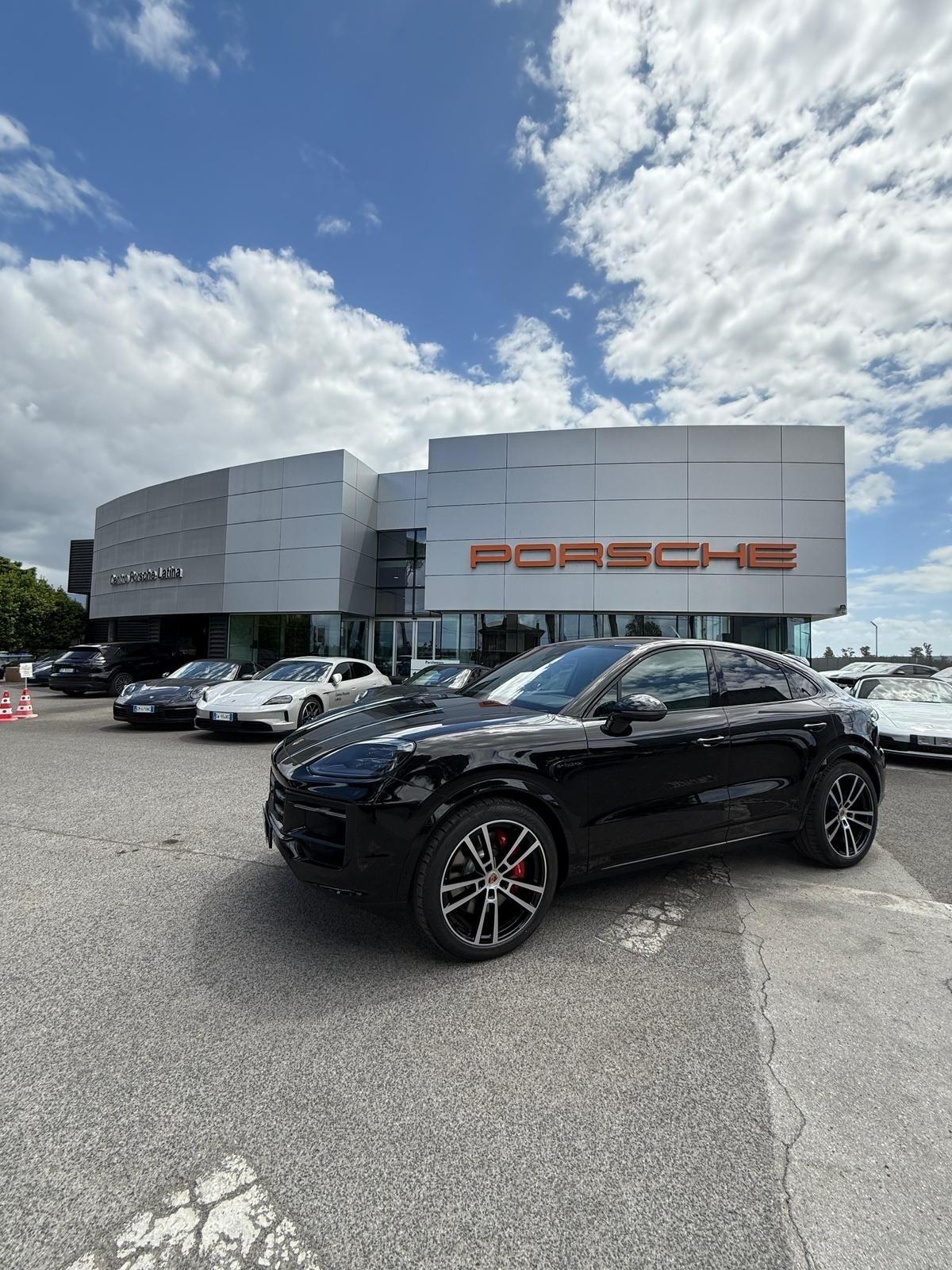 PORSCHE CAYENNE S COUPE 530 CV AUTO A NOLEGGIO