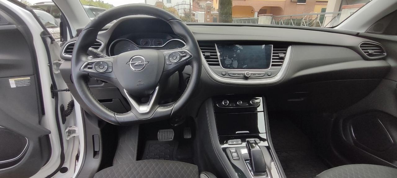 Opel Grandland X 1.6 Hybrid4 Plug-in aut. AWD 4X4