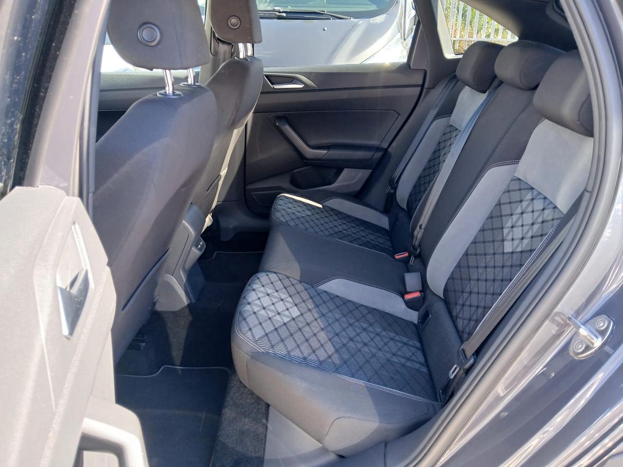 Volkswagen Taigo 1.0 TSI 110 CV DSG R-Line