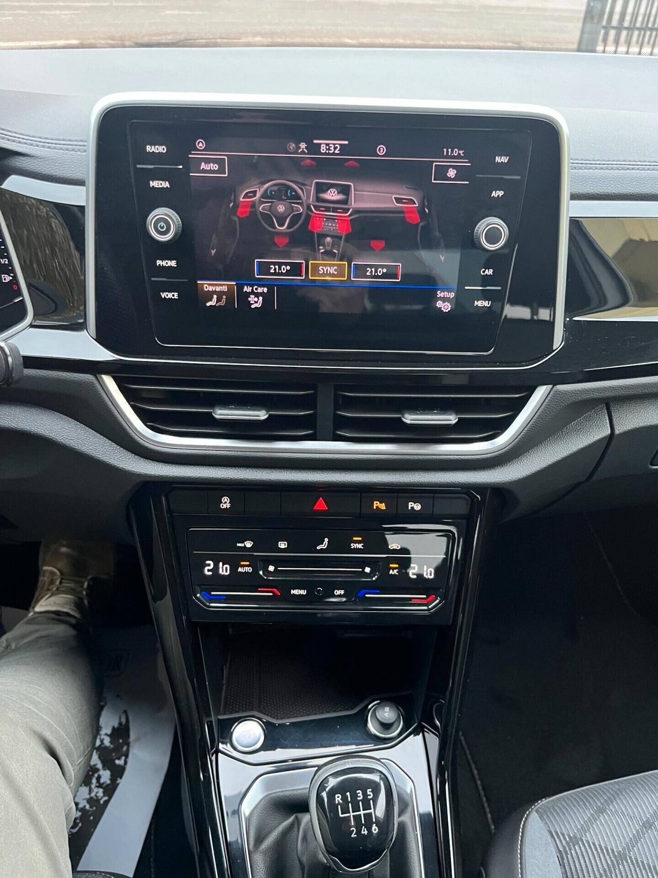 Volkswagen T-Roc 1.5 TSI ACT R-Line 10/2022 **KM 68198**