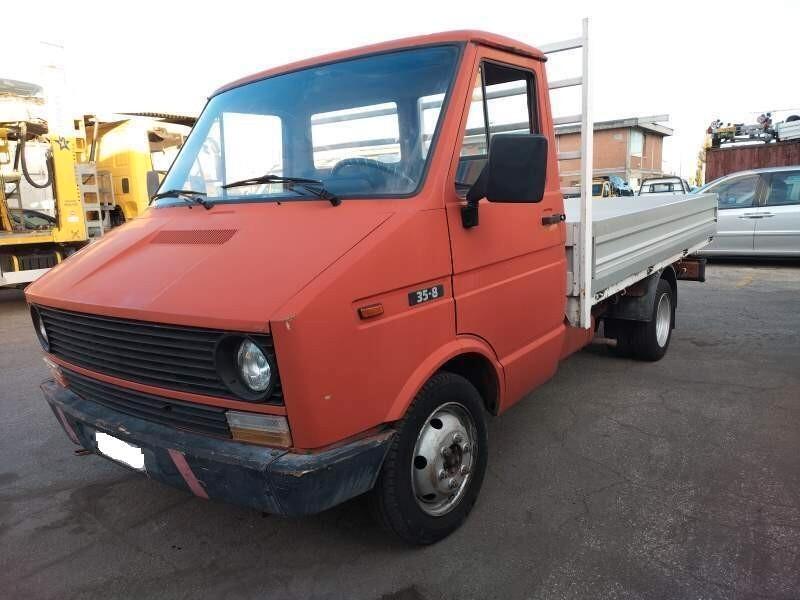 IVECO DAILY 35F8 CASSONE FISSO