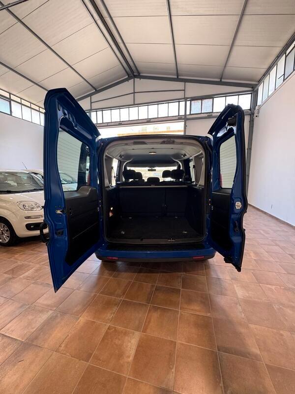 FIAT DOBLO' 1.6mjt 120cv AUTOCARRO 5 POSTI