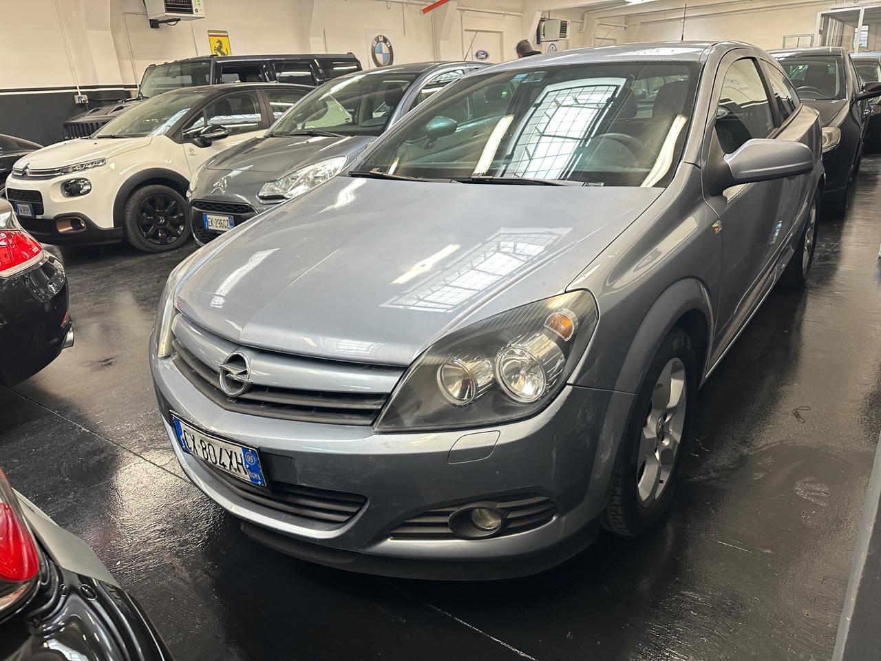 Opel Astra GTC 1.6 16V Twinport 3 porte Sport