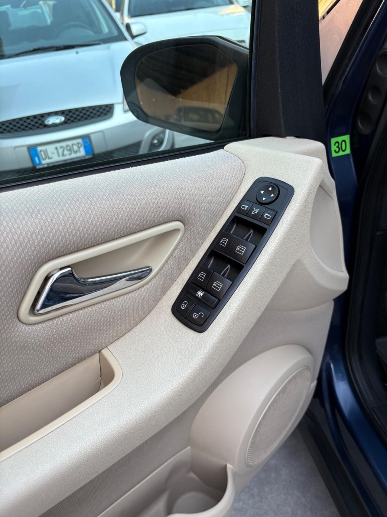 Mercedes-benz A 150 1.5 benzina 122000km