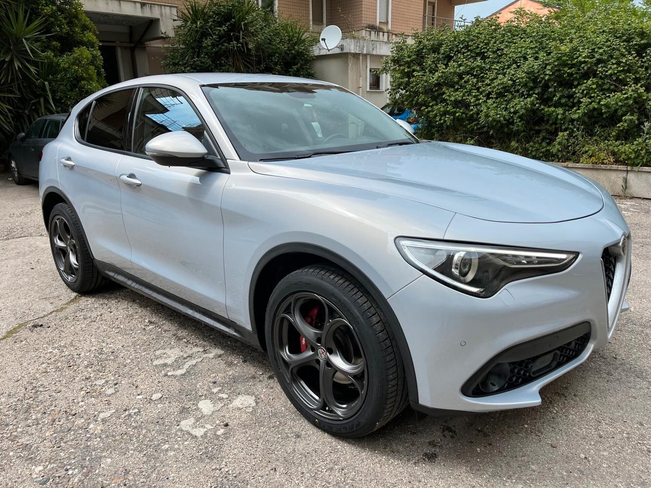 Alfa Romeo Stelvio 2.2 Turbodiesel 190 CV AT8 Q4 Business