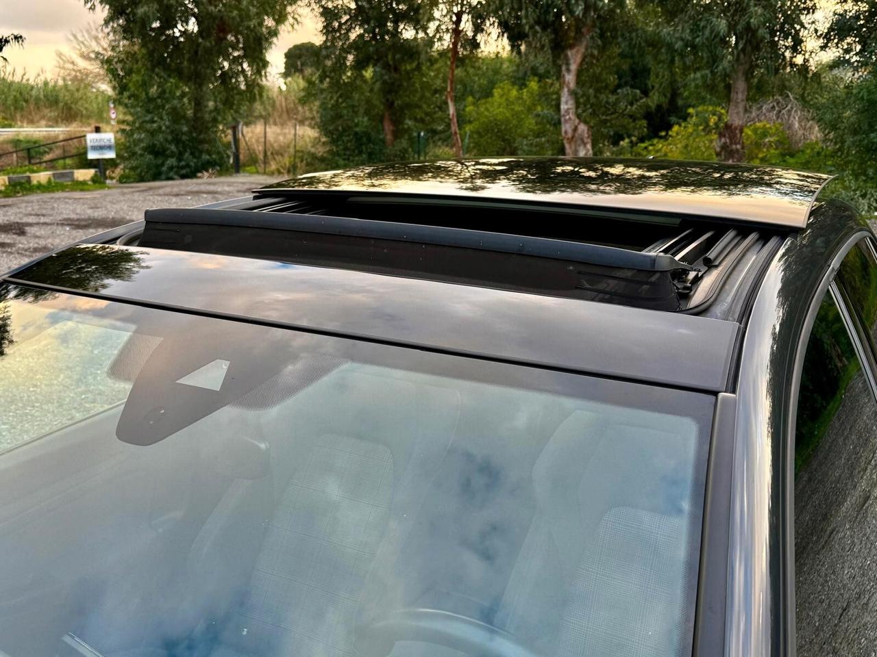 Volkswagen Golf GTI 2.0 TSI DSG