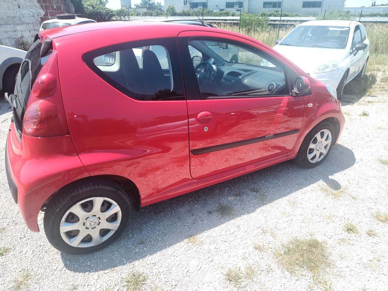 Peugeot 107 1.0 68CV 3p. 2010