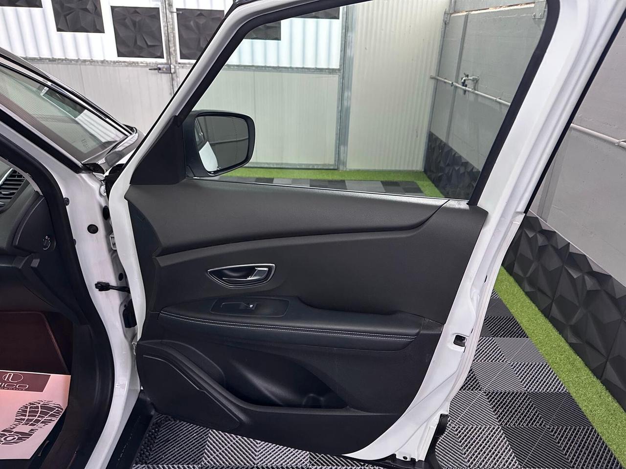 Renault Grand Scenic dCi 8V 110 CV Energy Sport Edition2