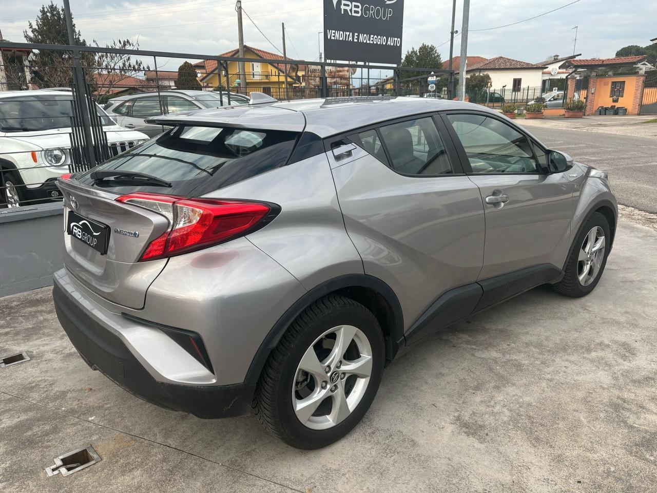 Toyota C-HR 1.8 Hybrid E-CVT Business