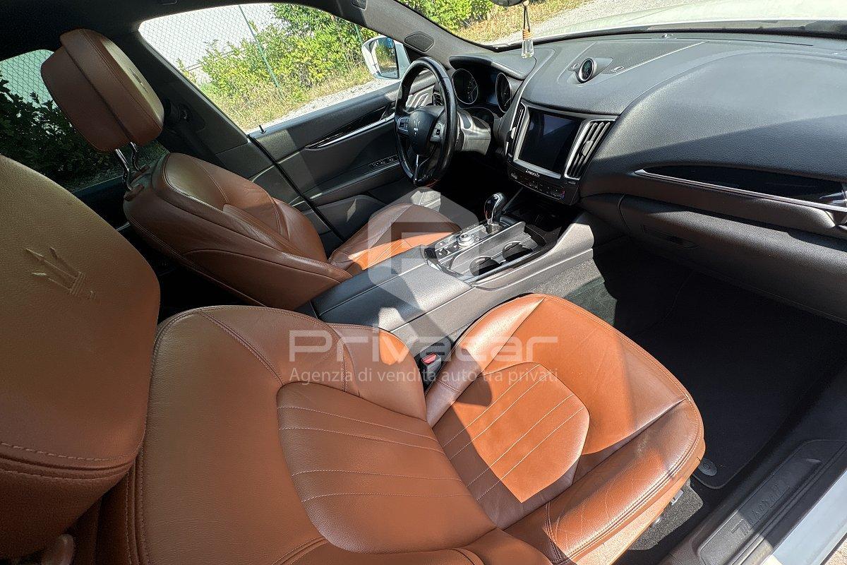 MASERATI Levante V6 Diesel 275 CV AWD