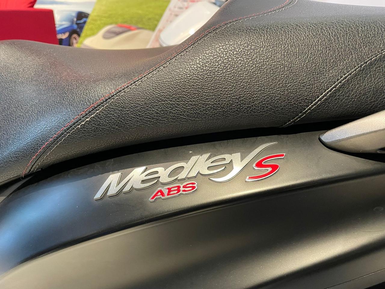 Piaggio Medley 125 S sport
