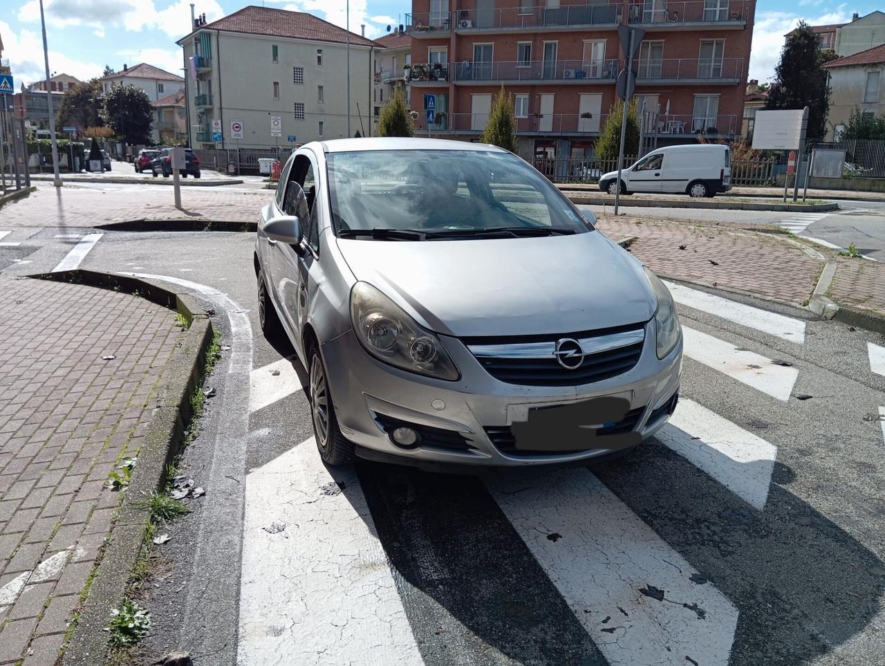 Opel Corsa 1.2 3 porte Club