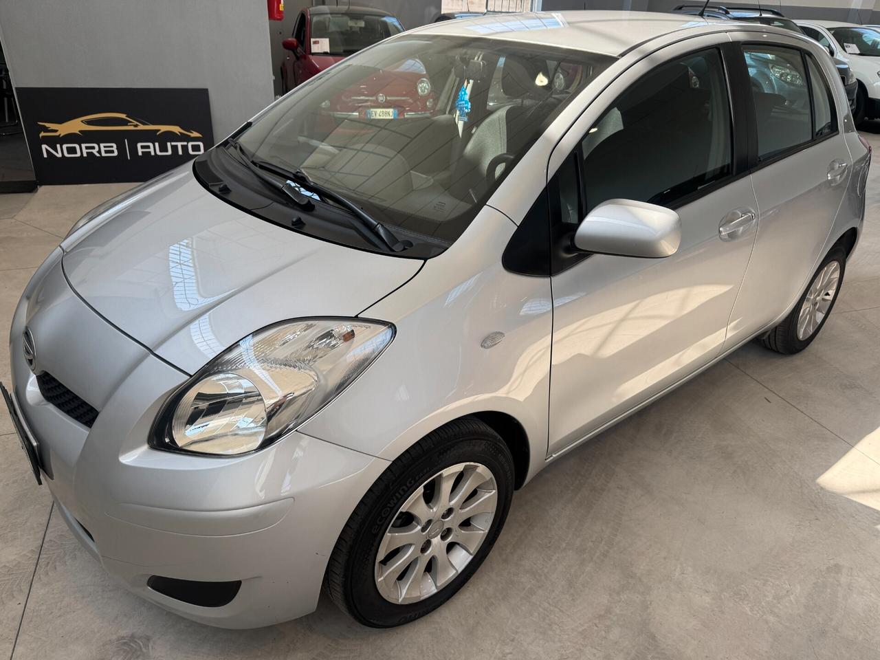 Daihatsu Charade 1.3 B You Five TOYOTA YARIS