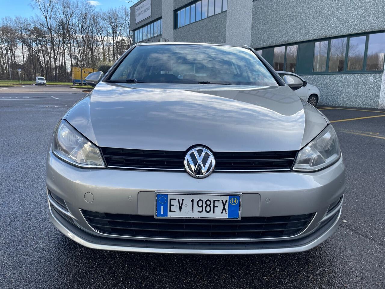 Volkswagen Golf 1.6 TDI 5p.*Navi*Neopatentati*Cerchi*