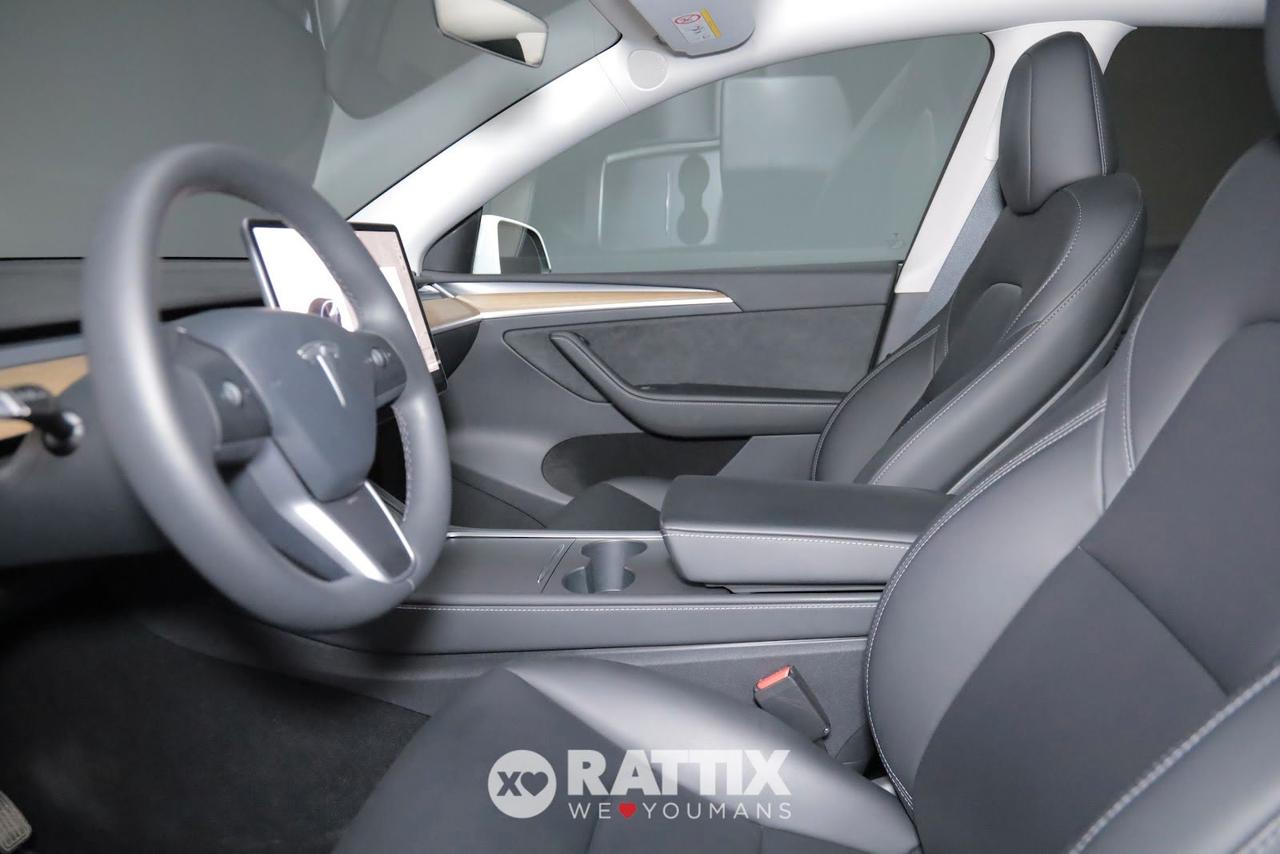Tesla Model Y motore elettrico 153kW Long Range Dual Motor AWD + tetto panoramico