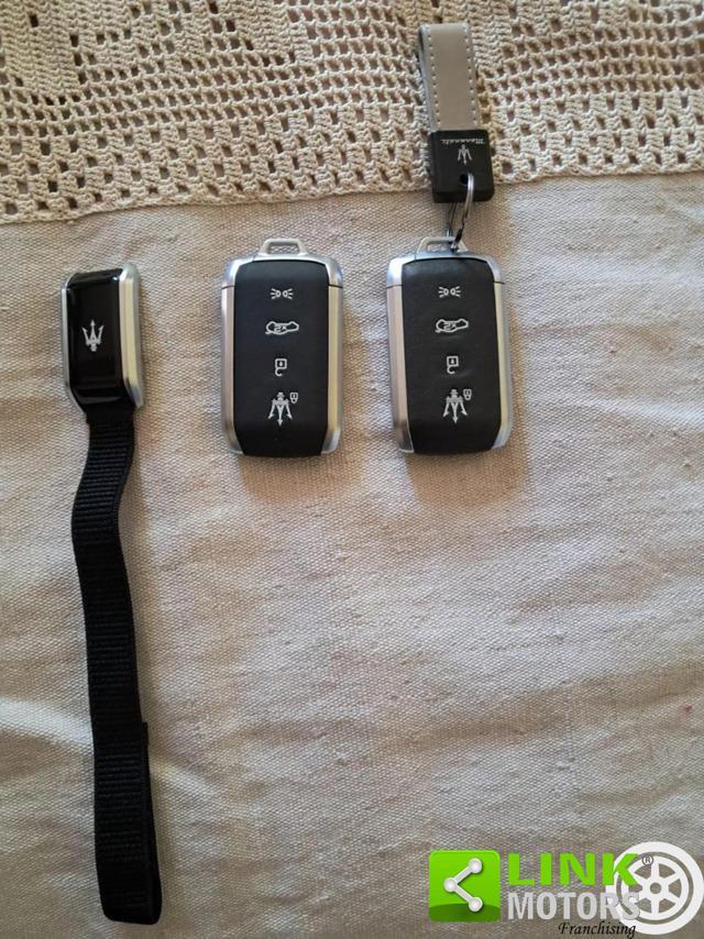 MASERATI Grecale MHEV 300 CV AWD GT