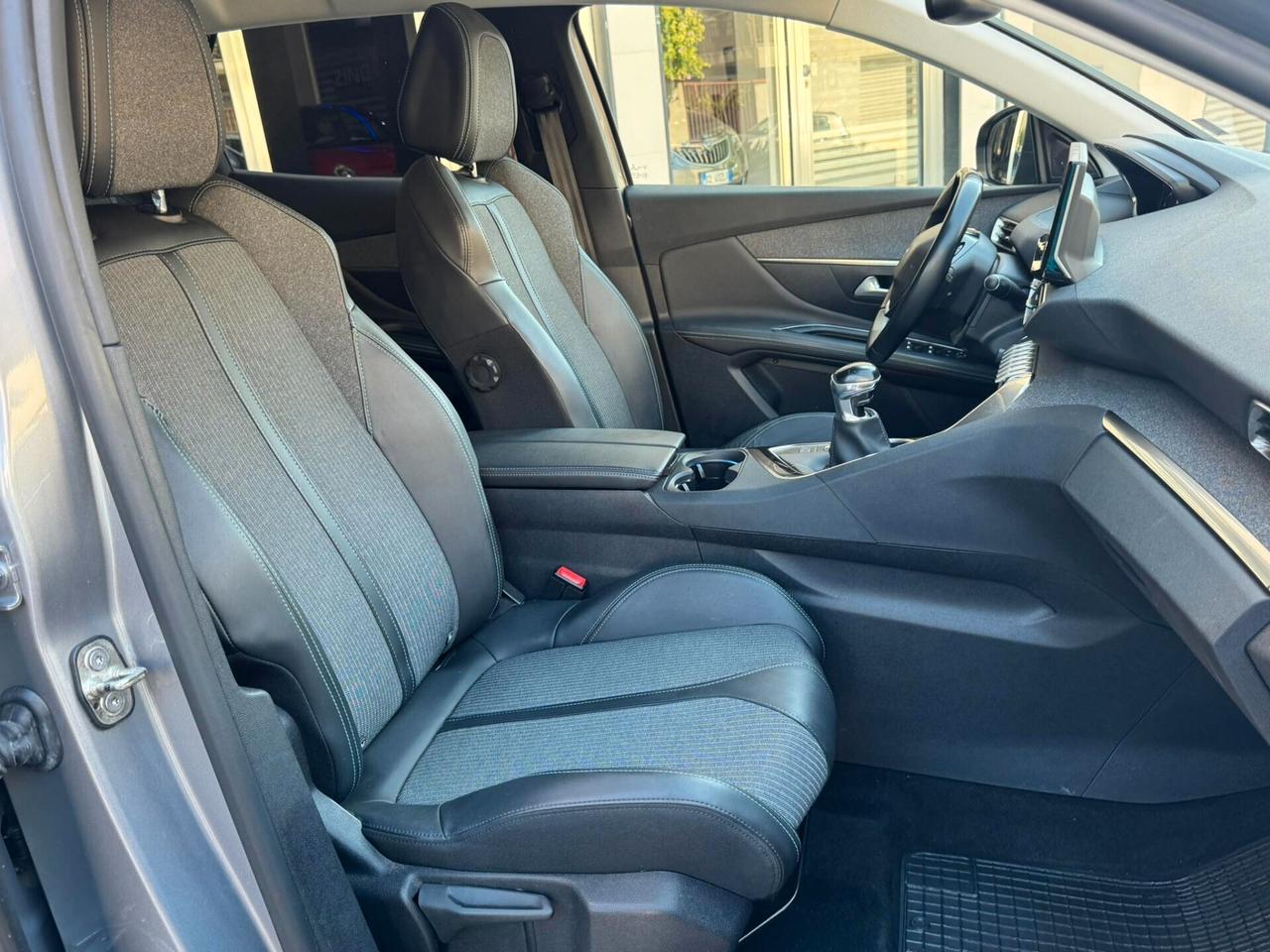 PEUGEOT 3008 1.5 HDI 130 CV. BI-COLORE ALLURE FULL